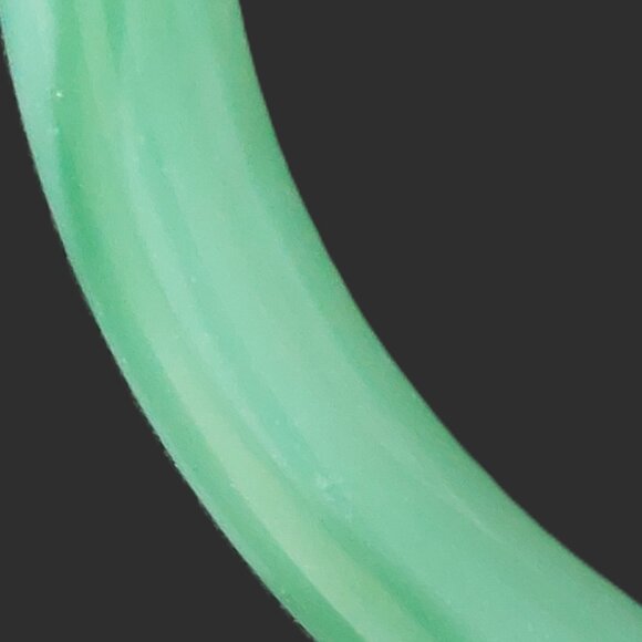 Jade Arm Bangle - Picture 5 of 8